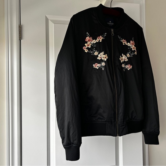 American Eagle Satin Floral Embroidered Black Bomber Jacket Women's Large - Picture 9 of 9